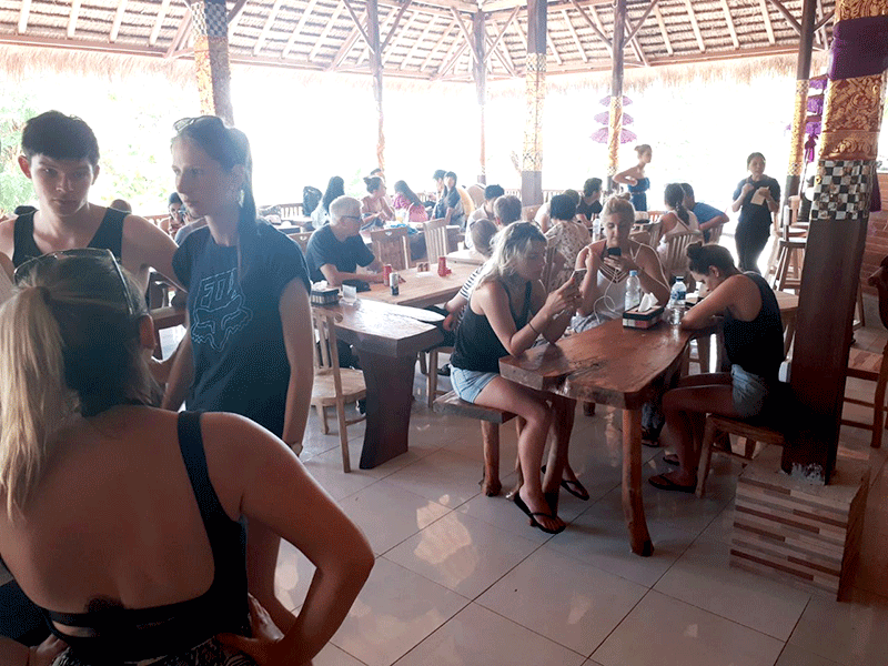 Buffe Mahasiswa Trisakti Jakarta BTM Penida Bar and Restaurant Nusa Penida