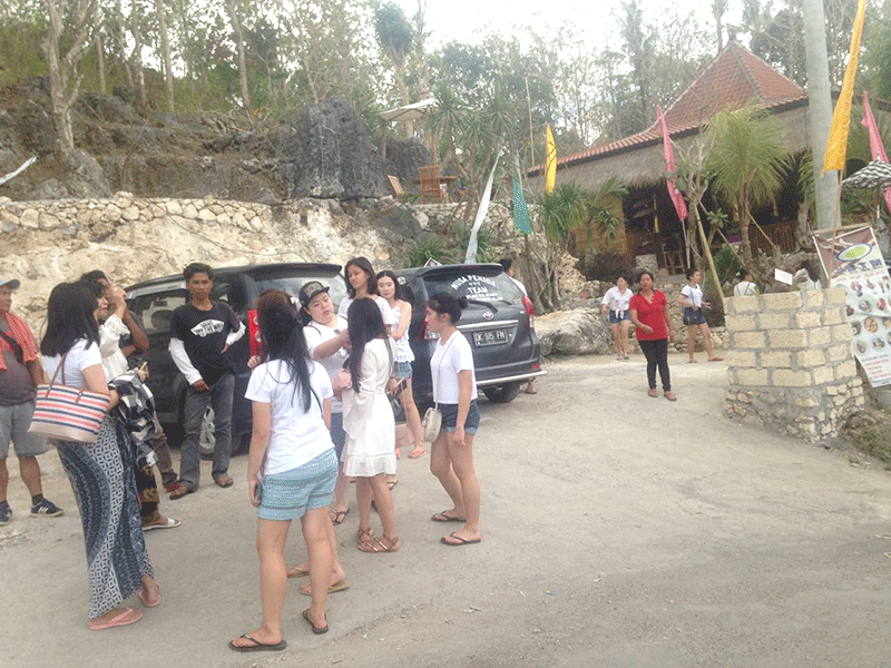 Buffe Nusa Penida Team Group BTM Penida Bar and Restaurant