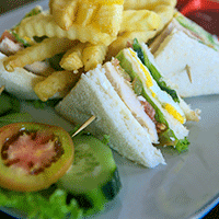 Nusa Penida Restaurant BTM Penida Bar and Restaurant, Available Club Sandwich Vegetarian Food (Spaghetti pasta combined with tomato sauce). The Best One Nusa Penida Vegetarian Food Service Menus.